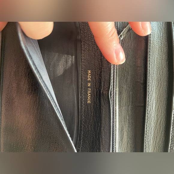 Chanel bifold wallet - Picture 9 of 13